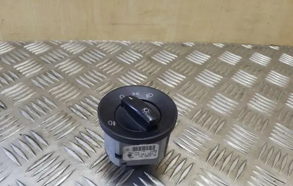 Skoda Octavia Mk2 (1Z) Light switch 1Z0941431F