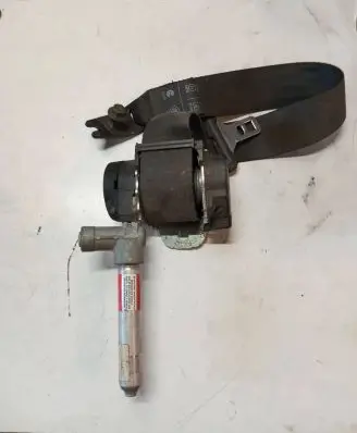 Volvo S80 Rear seatbelt 39818814