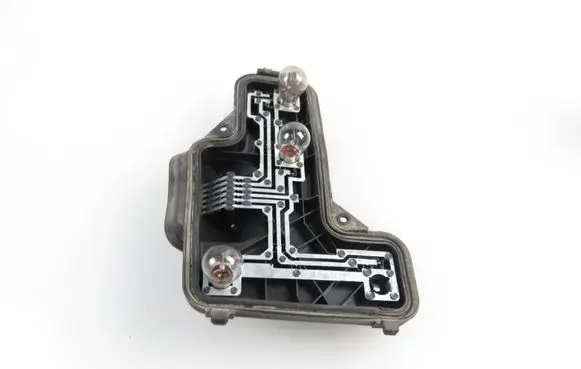 Volkswagen Lupo Tail light bulb cover holder