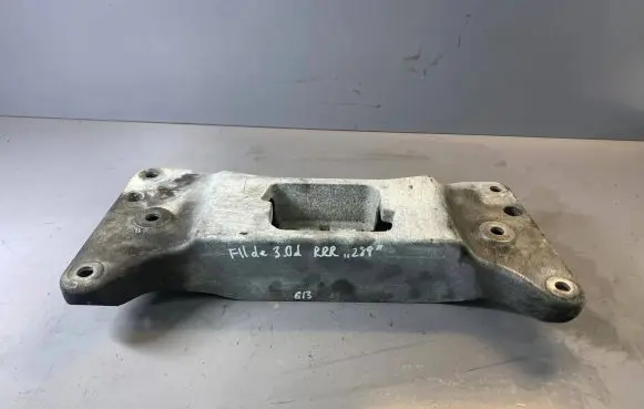 BMW 5 F10 F11 Gear shift cable bracket 22326777613