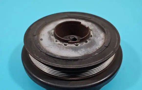 BMW 5 F10 F11 Crankshaft pulley 851132101 IMPRK1400206