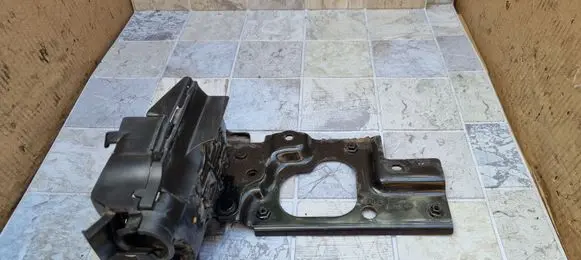 Ford B-MAX Other engine bay part 8V5114A390MC 8V5110A789
