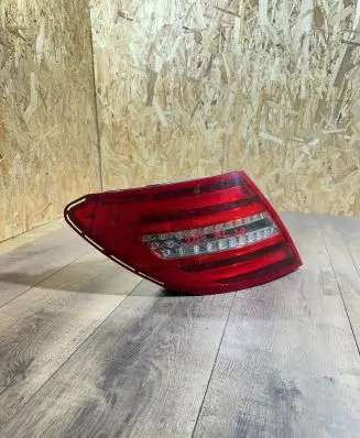 Mercedes-Benz C W204 Rear/tail lights 2048205464 601000 601003