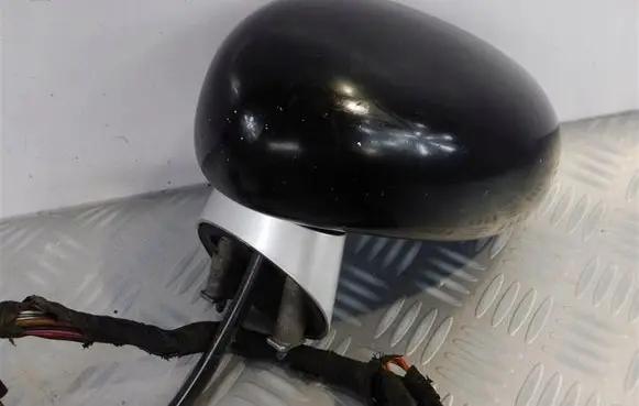 Audi TT TTS RS Mk3 8S Front door electric wing mirror 