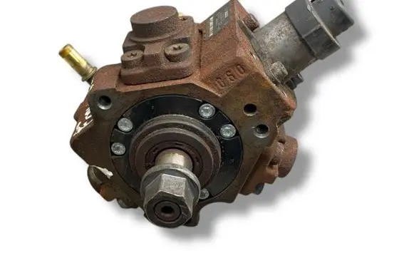 Ford Focus Fuel injection high pressure pump 9683703780A 0445010102 04002834779