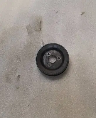 BMW 7 E38 Power steering pump pulley 2246719