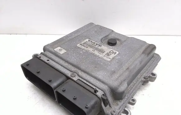 Volvo XC90 Engine control unit/module 30729826 0281012103