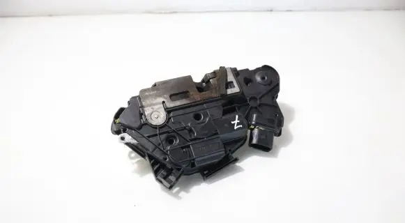 Skoda Citigo Front door lock