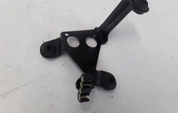 Volvo XC90 ABS pump bracket 31387278