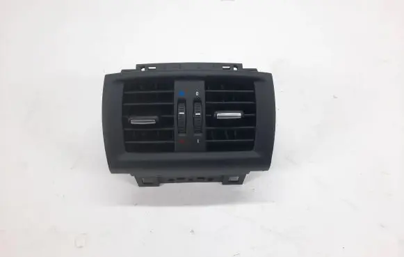 BMW X4 F26 Rear air vent grill 9200888