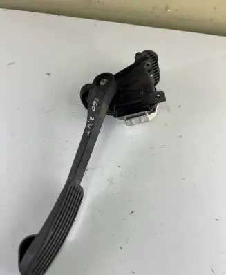 Volvo S60 Accelerator throttle pedal 8496821 00776918