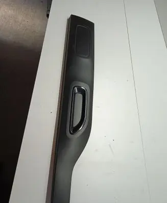 Citroen C4 Cactus Front door trim (molding) 9823415577