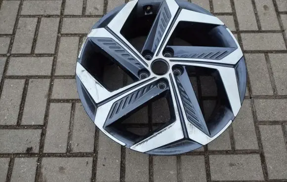 Hyundai Tucson IV NX4 R19 alloy rim 52910N7300