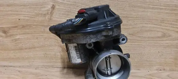 Ford Focus Throttle body valve VP4F9U9E928AC