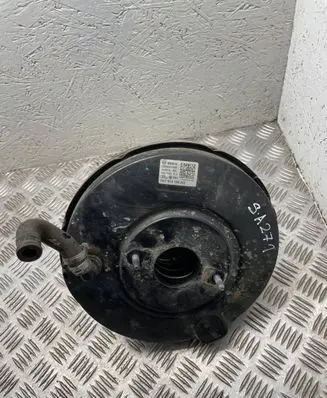 Seat Altea XL Brake booster 1K1614105AQ 0204051358