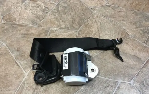 BMW Z4 E89 Front seatbelt 34064702