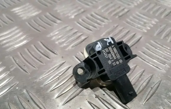 Mercedes-Benz CLA C117 X117 W117 Airbag deployment crash/impact sensor A16682210351