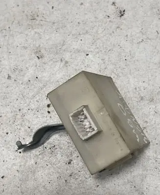 Toyota Avensis T250 Door control unit/module 8974105070 73668012 745506
