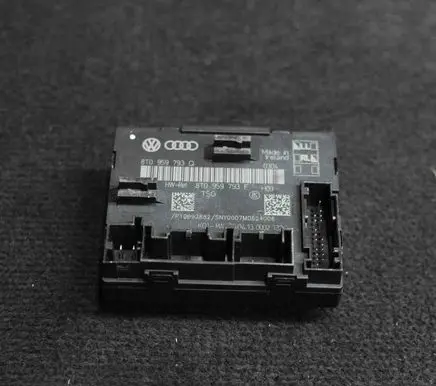 Audi A5 8T 8F Door control unit/module 8T0959793F