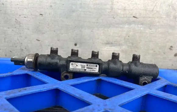 Volvo C30 Fuel main line pipe 9654592680