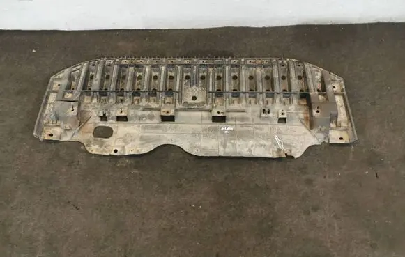 Toyota Avensis T270 Front bumper skid plate/under tray 5261805010