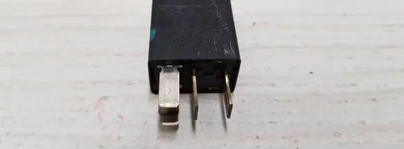 Audi A4 S4 B7 8E 8H Other relay 8Z0951253 12V30710 PA66GF25