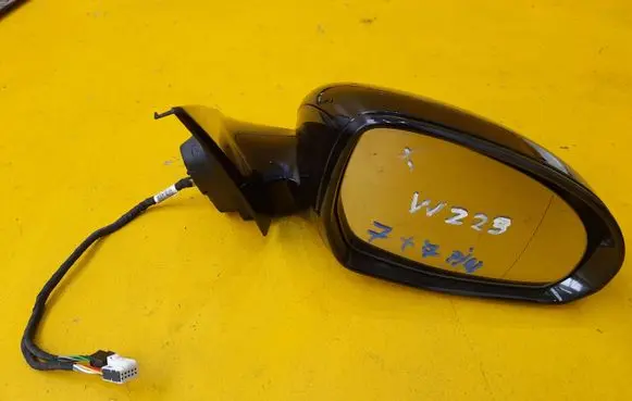 Mercedes-Benz S W223 Front door electric wing mirror