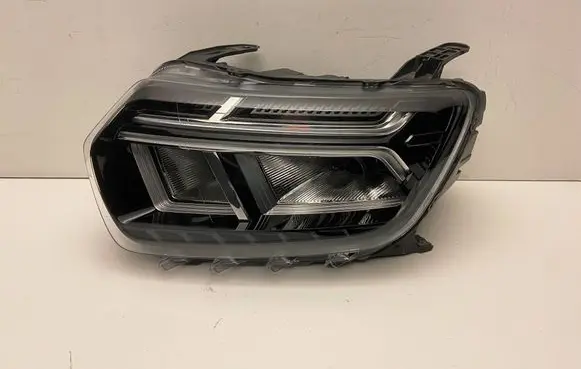 Dacia Duster II Headlight/headlamp 260602515R L868088