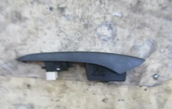Nissan Note (E12) Quarter vent window switch KRIS235789