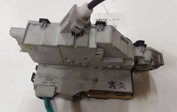 Citroen C6 Front door lock 9681330880 40517138