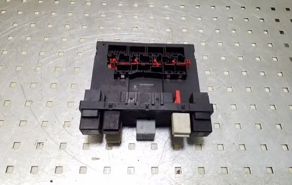 Volkswagen PASSAT B6 Comfort/convenience module 3C0937049J