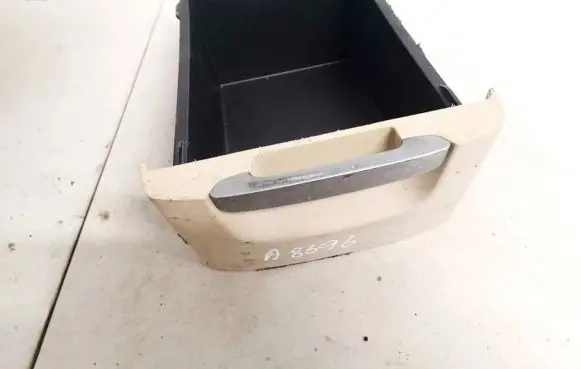 Subaru B9 Tribeca Glove box 92174xa01a