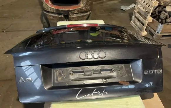 Audi A3 S3 8P Tailgate/trunk/boot lid 