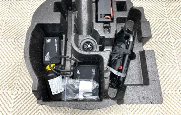 Audi Q8 Other interior part 4M8012109C