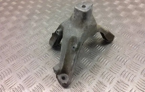 Audi A6 S6 C7 4G Engine mounting bracket 8K0199308BE