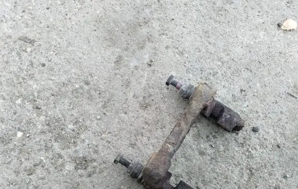 Seat Leon (1M) Brake caliper pad carrier rear 