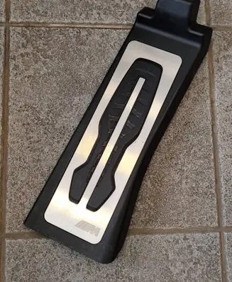 BMW X5 G05 Foot rest pad/dead pedal D0913608C