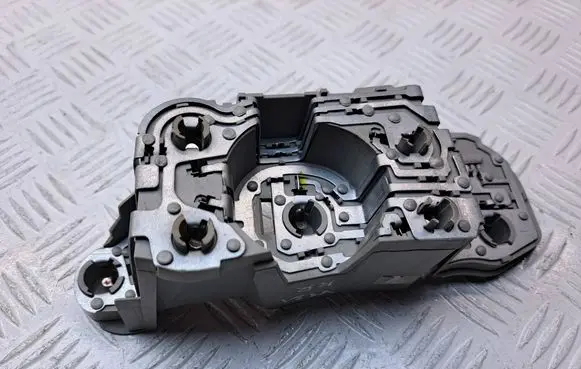 Toyota Corolla Verso AR10 Tail light bulb cover holder 815670F010
