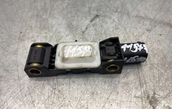 Chrysler 300 - 300C Airbag deployment crash/impact sensor 04671779AC 060905