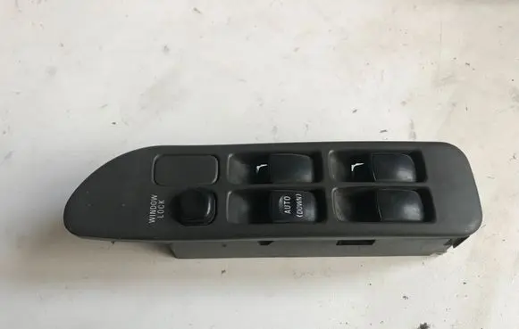 Mitsubishi Lancer Electric window control switch MB960378 M40401