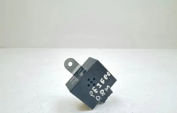 Mitsubishi Pajero Horn buzzer relay MB627899 2813D3 S8D143MA