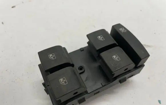 Opel Mokka X Electric window control switch 22915118