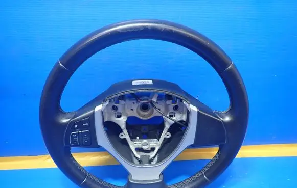 Suzuki Swift I Steering wheel