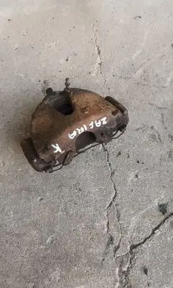 Opel Zafira A Front brake caliper