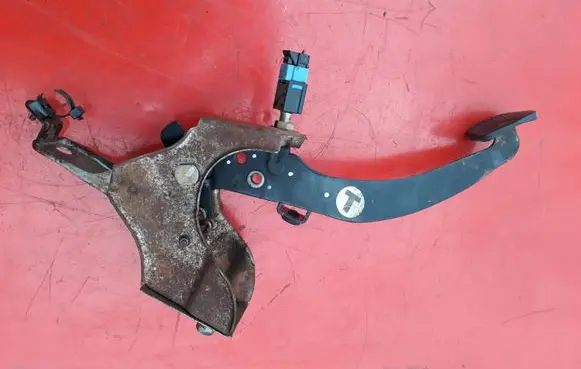 Clutch pedal