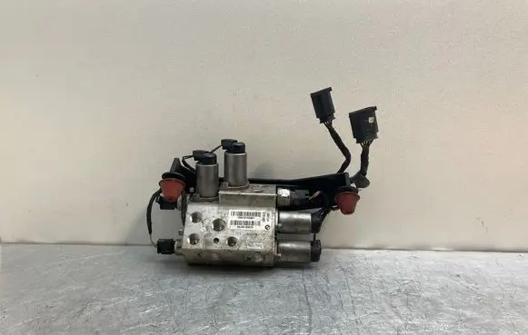 BMW 5 E60 E61 Active stabilizer control/valve assembly 6781488 04090062H