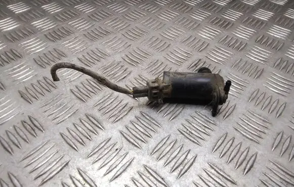 Ford Mondeo MK II Windscreen/windshield washer pump E13021168