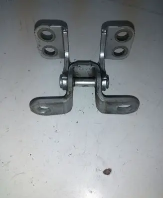 Toyota RAV 4 (XA30) Tailgate/trunk/boot hinge