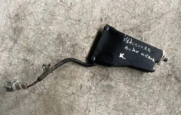 Nissan Navara D23 Fuel tank cap lock 