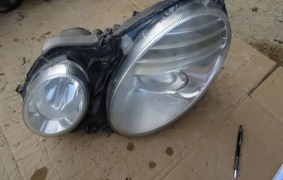 Mercedes-Benz E W211 Headlight/headlamp 16259100